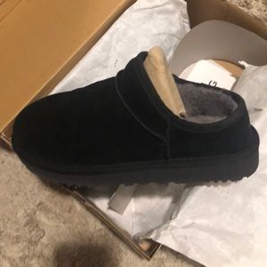 New in box never worn ugg slippers